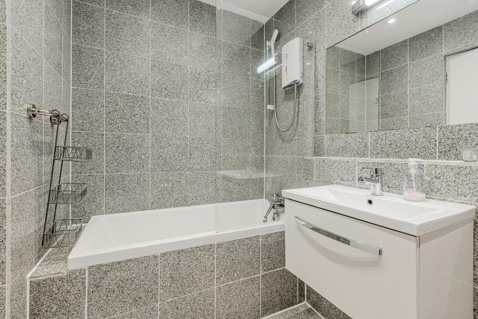 Stunning Central 2Br Flat Btw Soho & Covent Garden Лондон Экстерьер фото