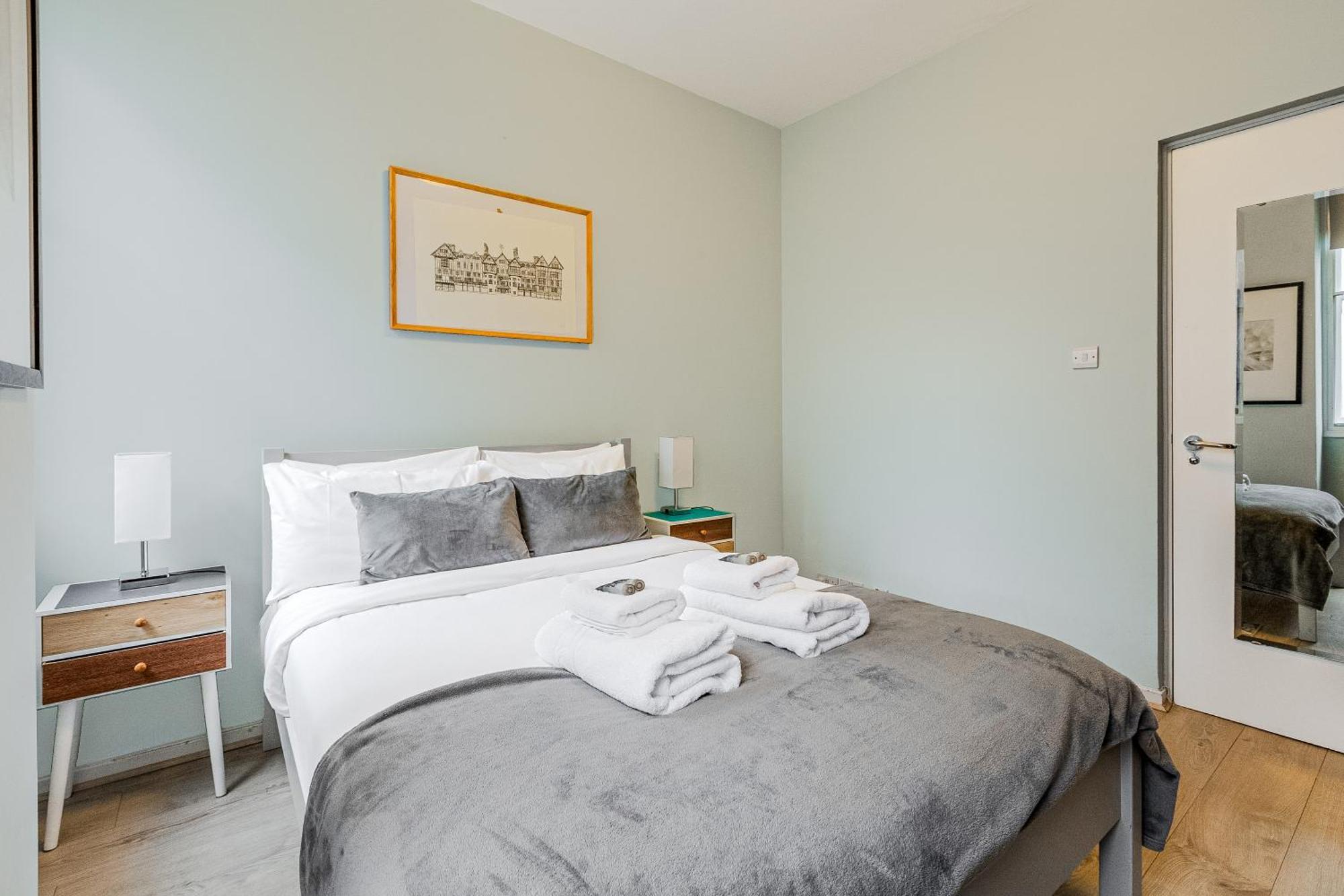 Stunning Central 2Br Flat Btw Soho & Covent Garden Лондон Экстерьер фото