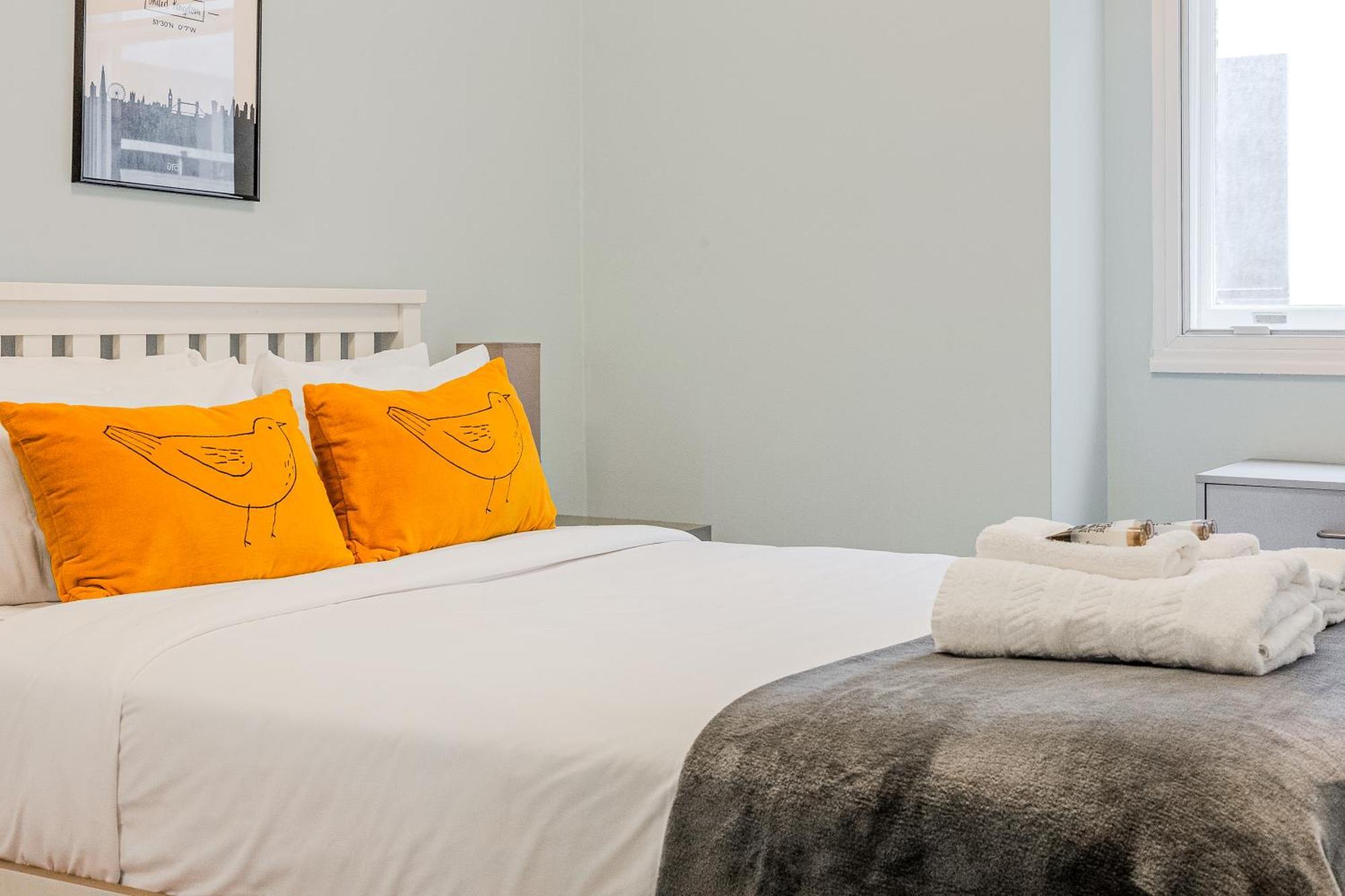 Stunning Central 2Br Flat Btw Soho & Covent Garden Лондон Экстерьер фото